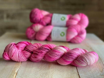 Hand-dyed Sock Yarn - BIS-SOCK LA VIE EN ROSE