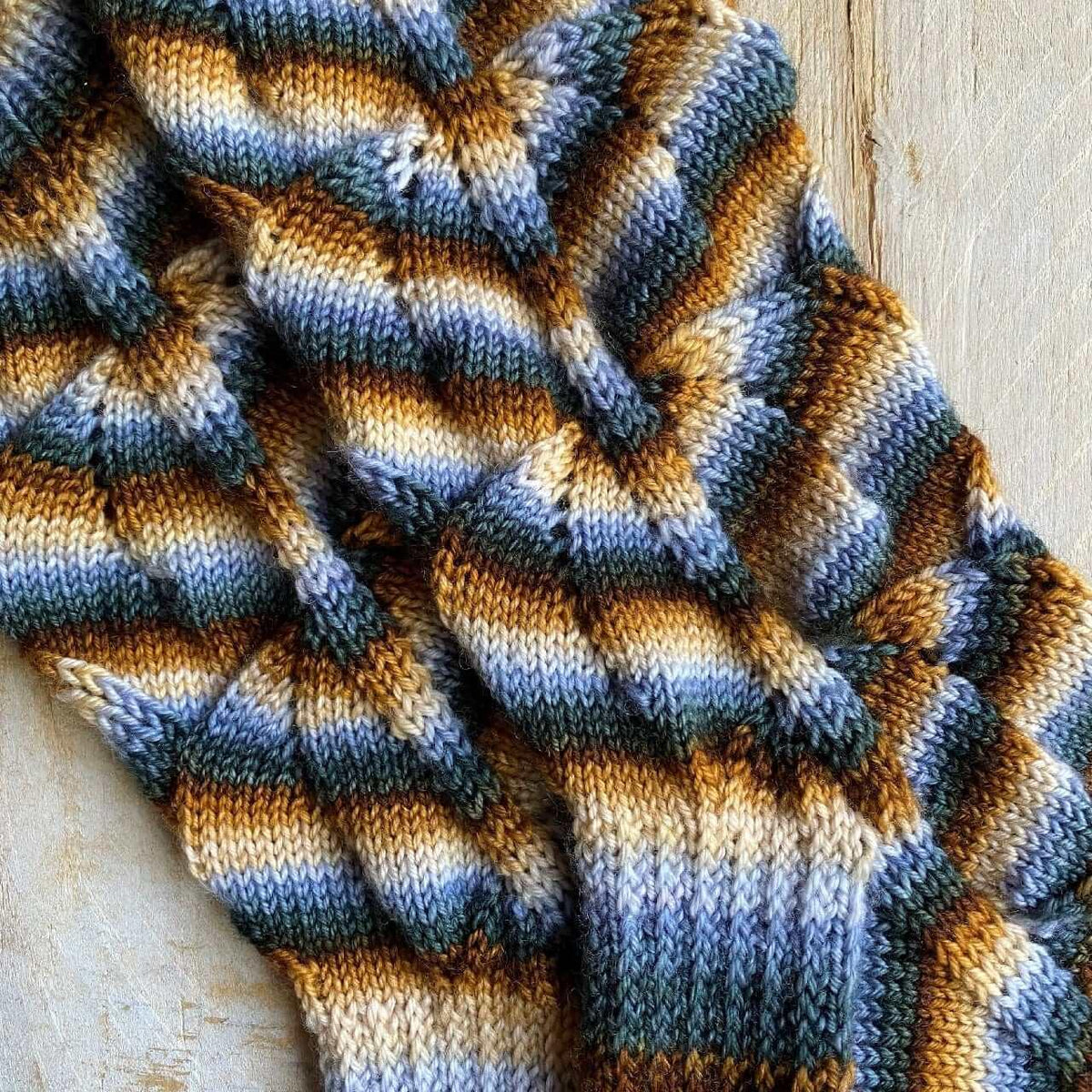 Big Bold Foliage Knitting Pattern