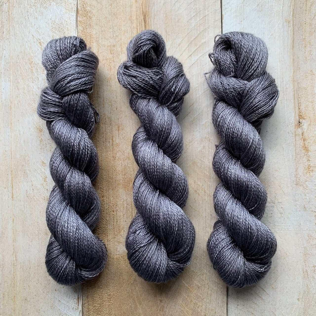 Hand-dyed CASHSILK GRIS-GRIS lace yarn