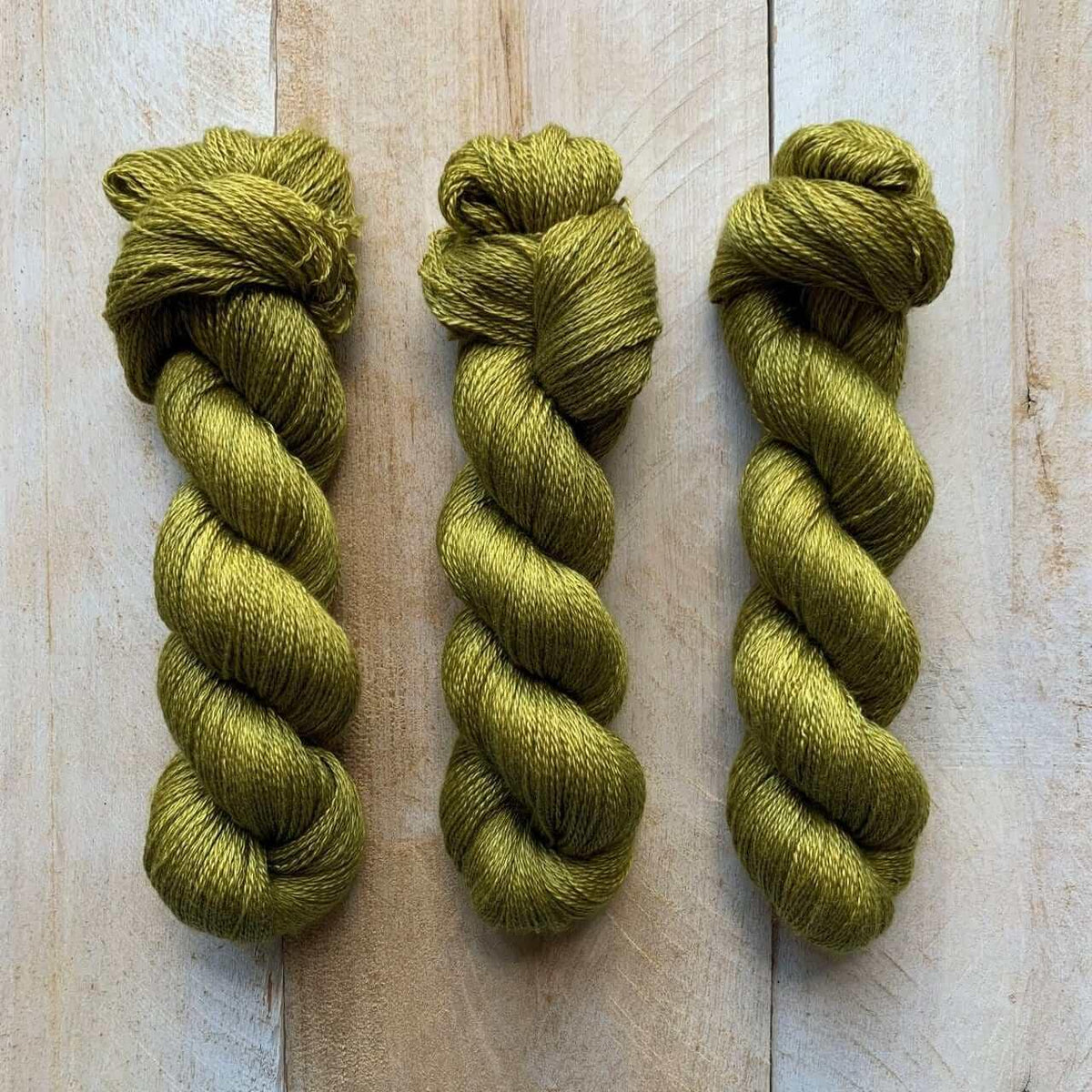 Hand-dyed CASHSILK POIRE lace yarn