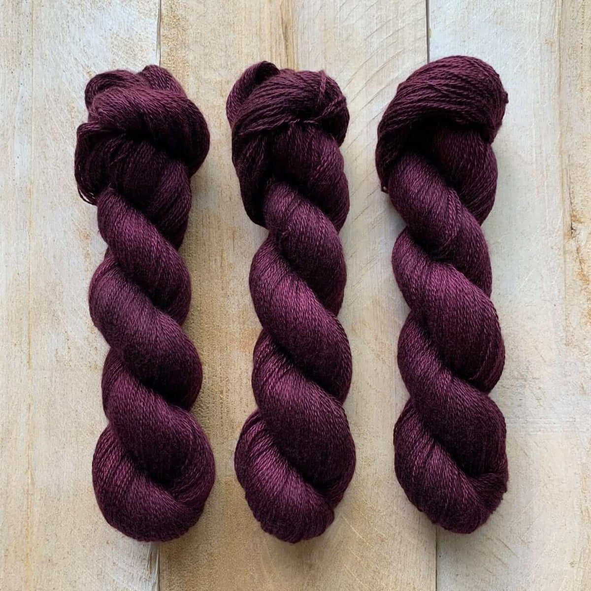 Hand-dyed CASHSILK PRUNEAU lace yarn