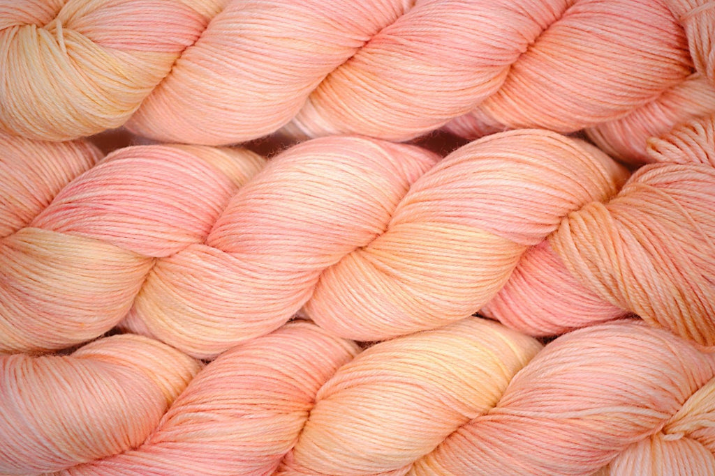 Hand-dyed yarn DK PURE PEACHESSE DK weight yarn