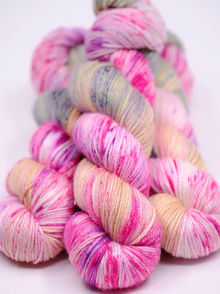 Hand-dyed yarn DK PURE TSILANDSIA FLEURI DK weight yarn