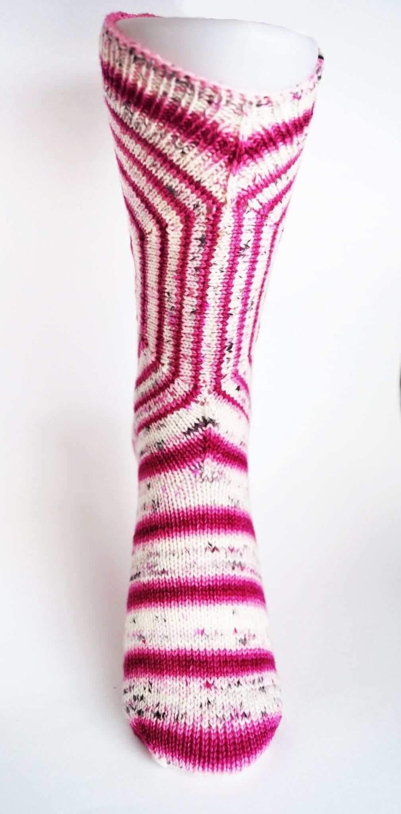 Bullseye socks | Knitting kit - Les Laines Biscotte Yarns