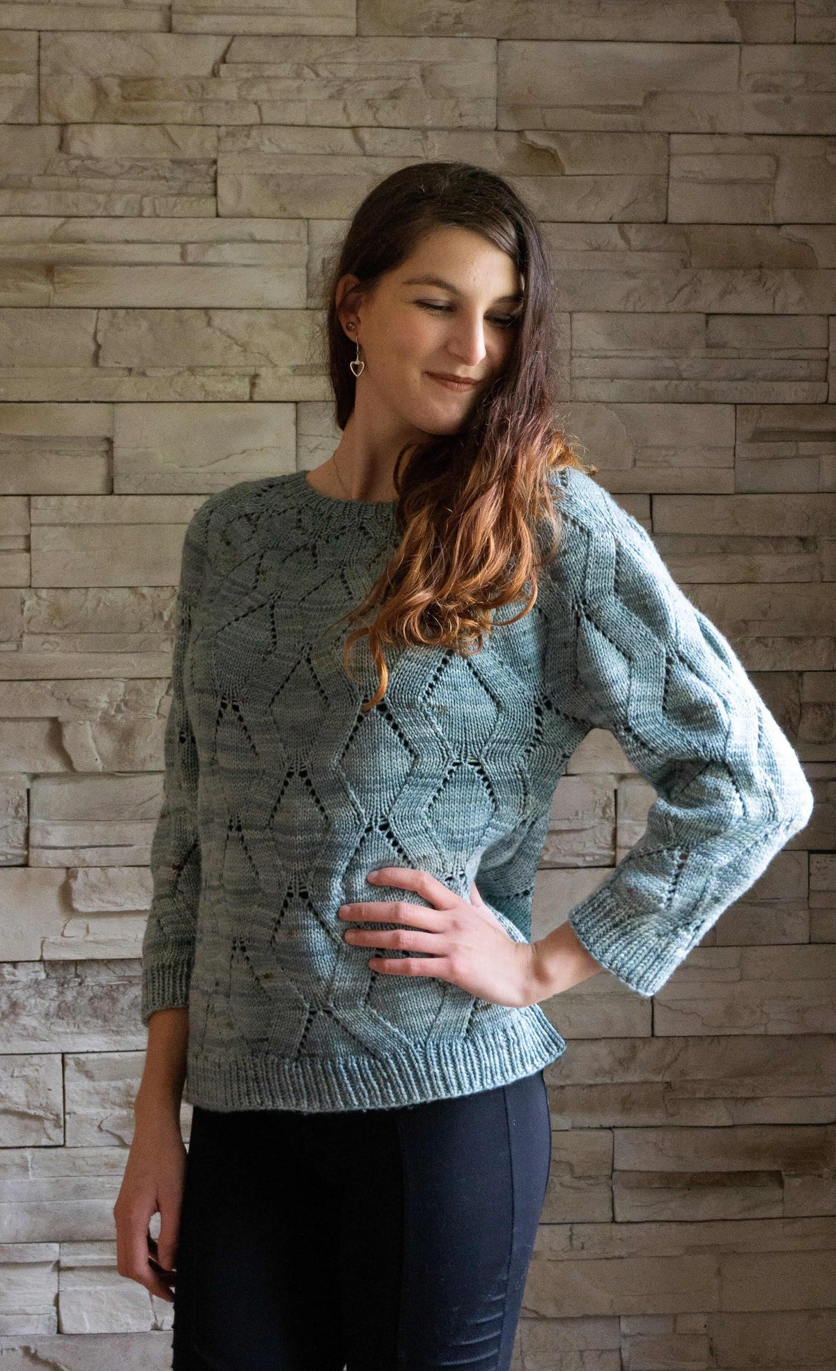 Pull yoke Anemone Knitting Pattern