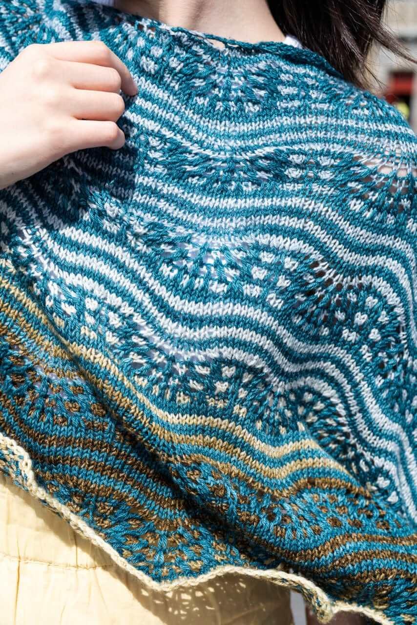 Fête des Couleurs shawl pattern