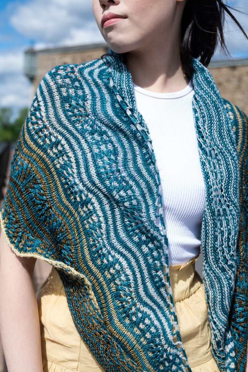 Fête des Couleurs shawl pattern