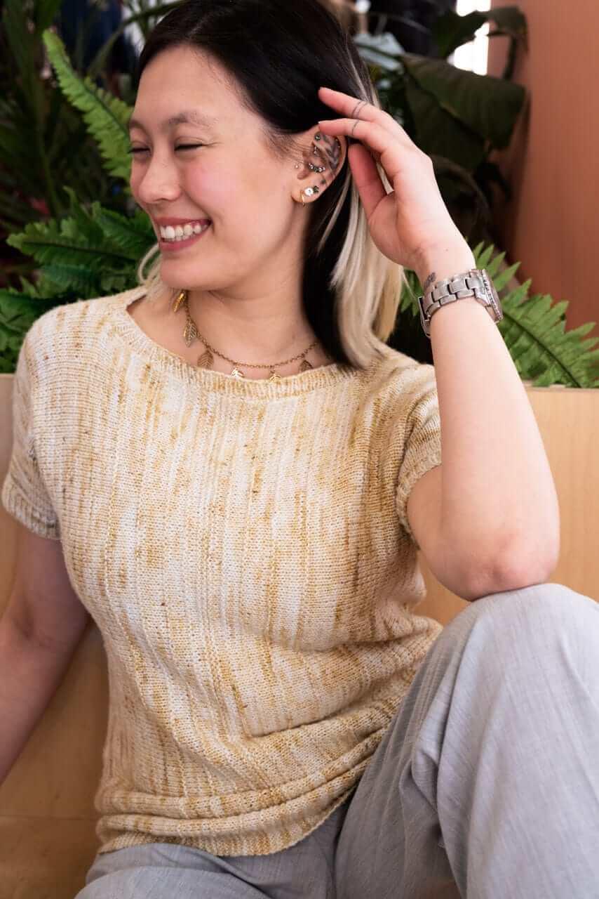 Vertiligne Pullover short sleeves - Free knitting pattern