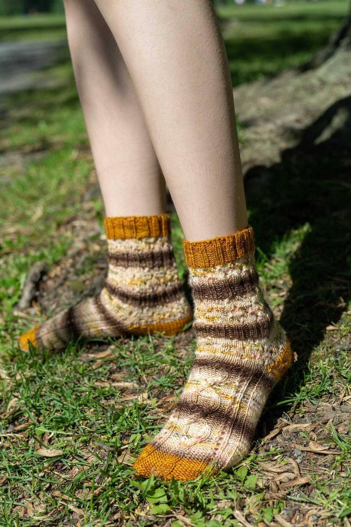 Tree Hollow Socks Pattern