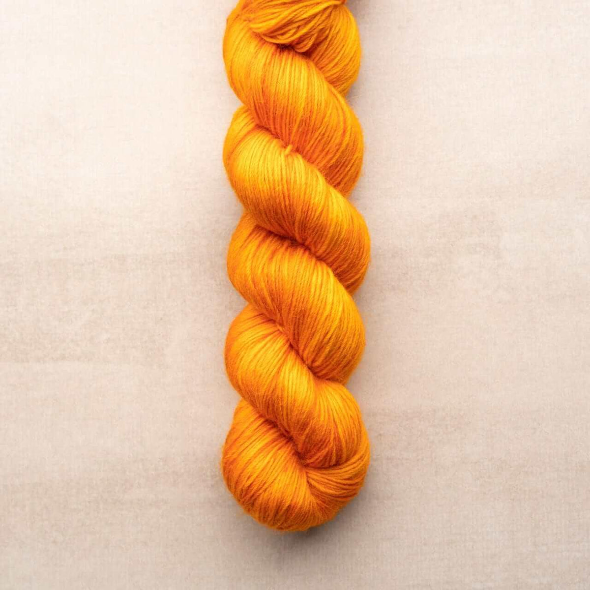 Sock yarn with alpaca FLAMEL COUPE DE FEU