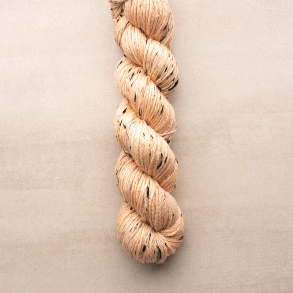 Hand-dyed tweed yarn HAGRID PORCELAINE