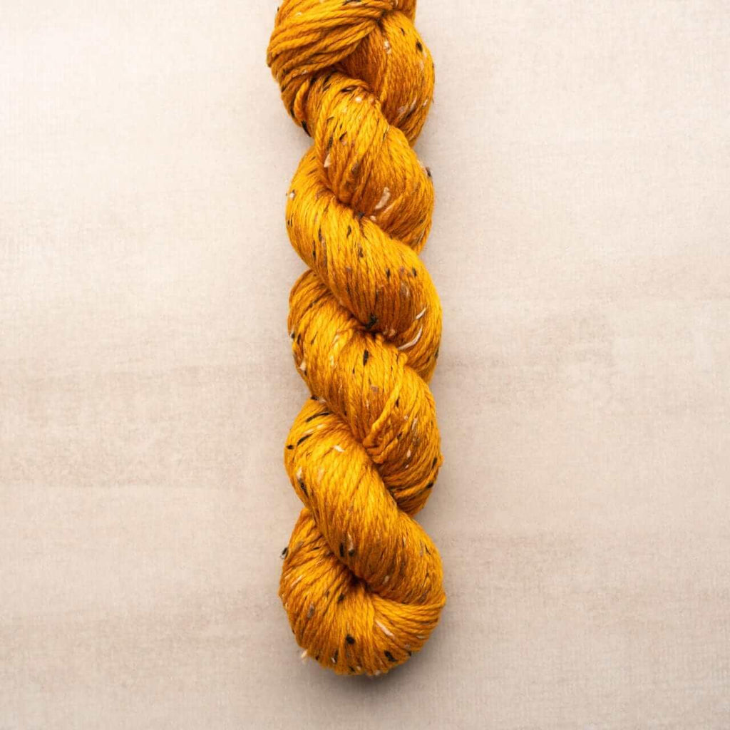 Hand-dyed tweed yarn HAGRID VITAMINE C
