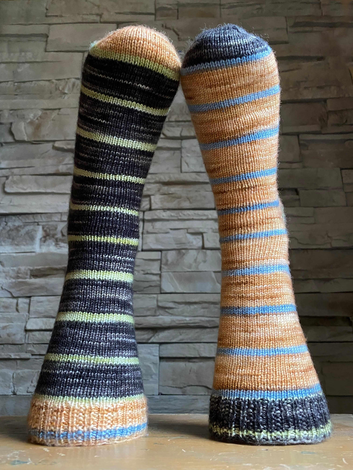 Stella The Two Face cat Free Sock Pattern