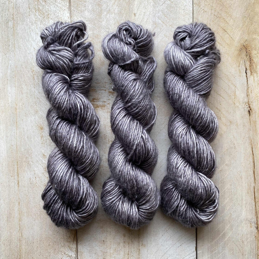 Merino & silk hand-dyed yarn ALBUS GRIS-GRIS