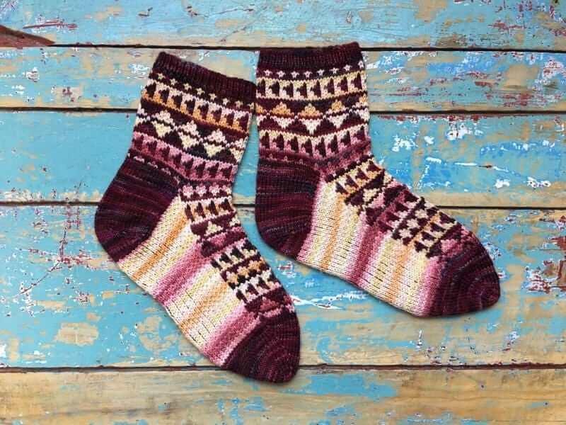 Triangle Socks Knitting Pattern