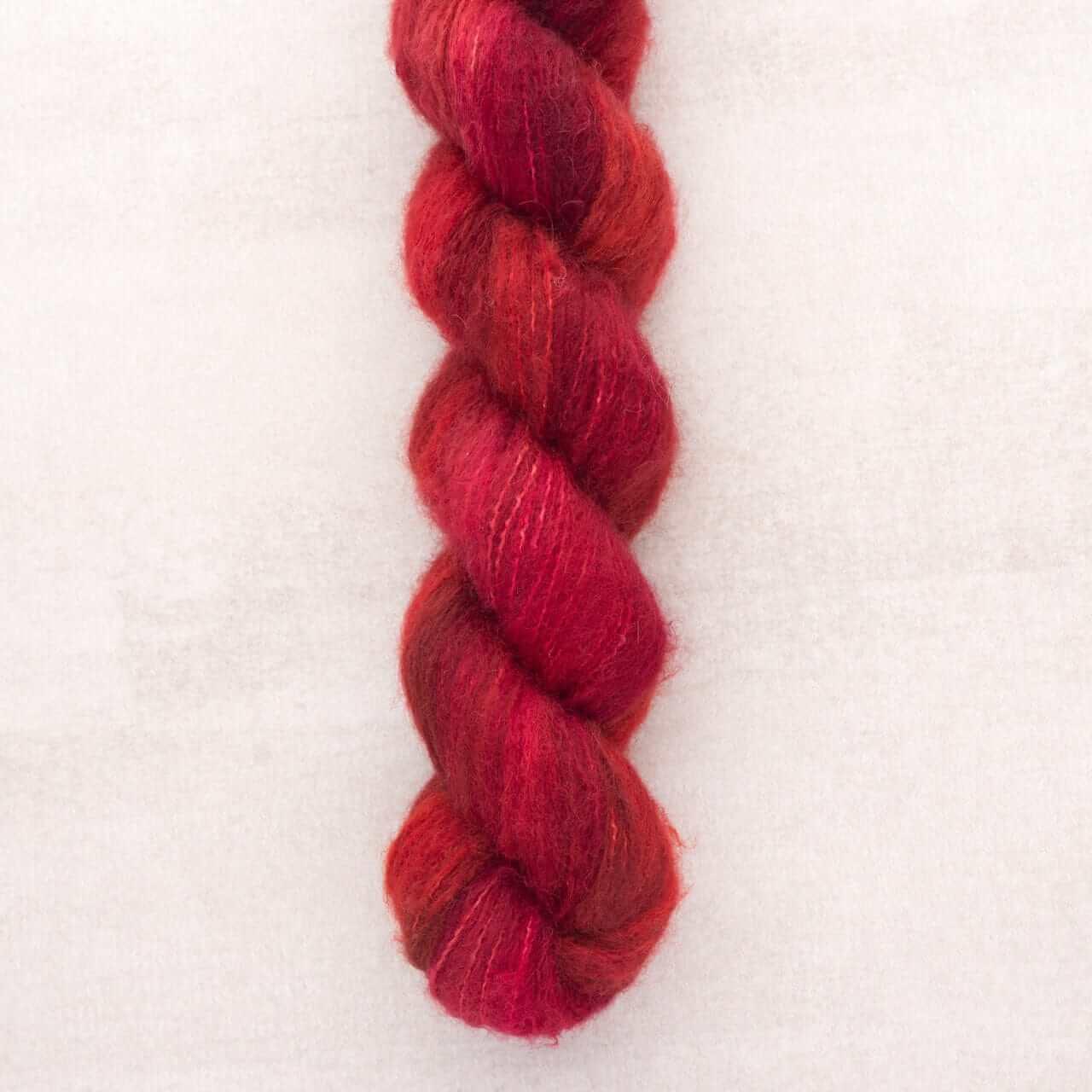 Brushed cashmere yarn hand dyed DOLCE IMPERATRICE Les Laines Biscotte Yarns