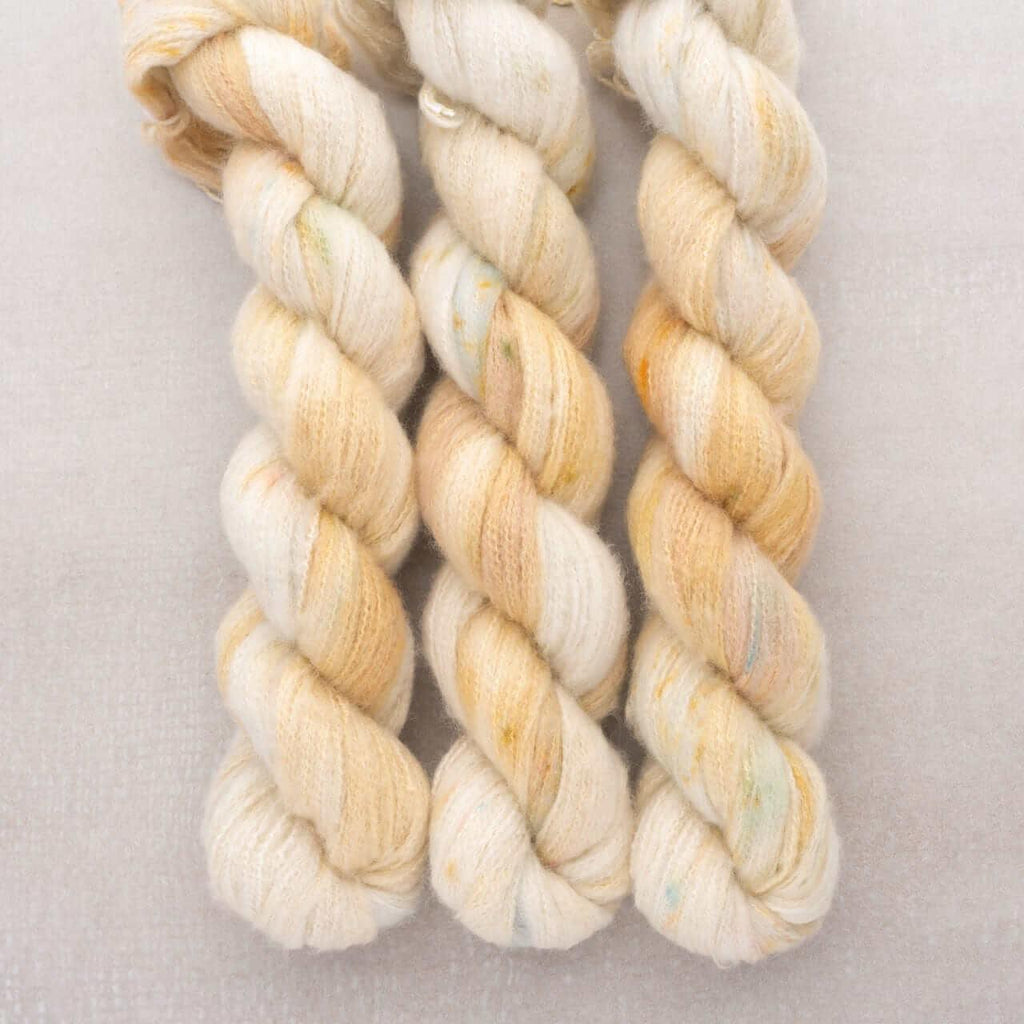 Brushed cashmere yarn hand-dyed DOLCE PARCHEMIN