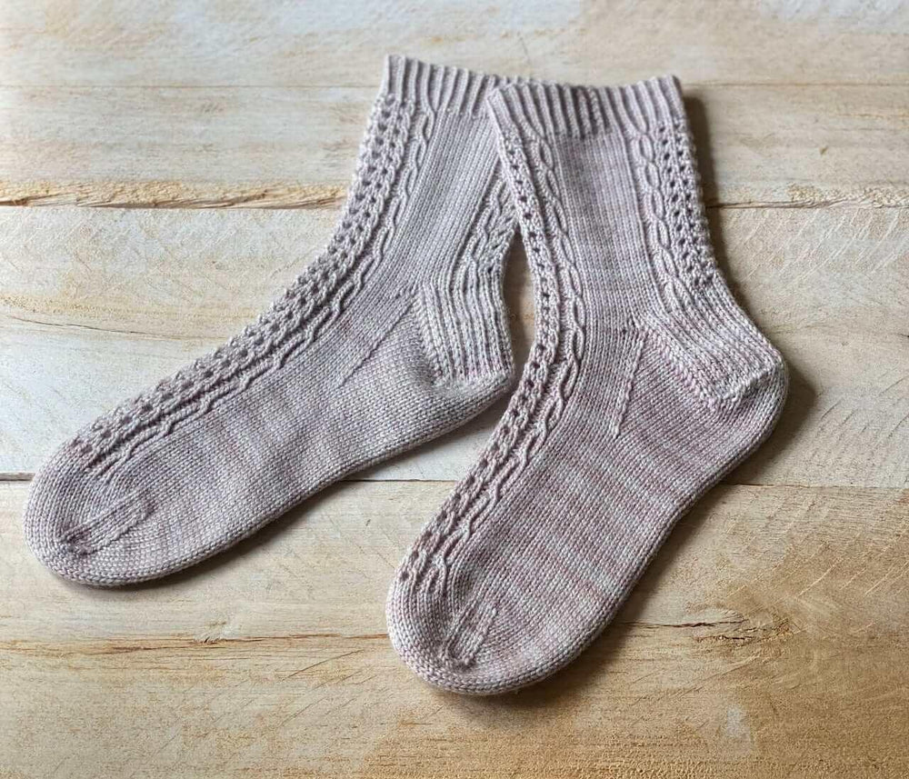 Lucida Sock Pattern – Les Laines Biscotte Yarns