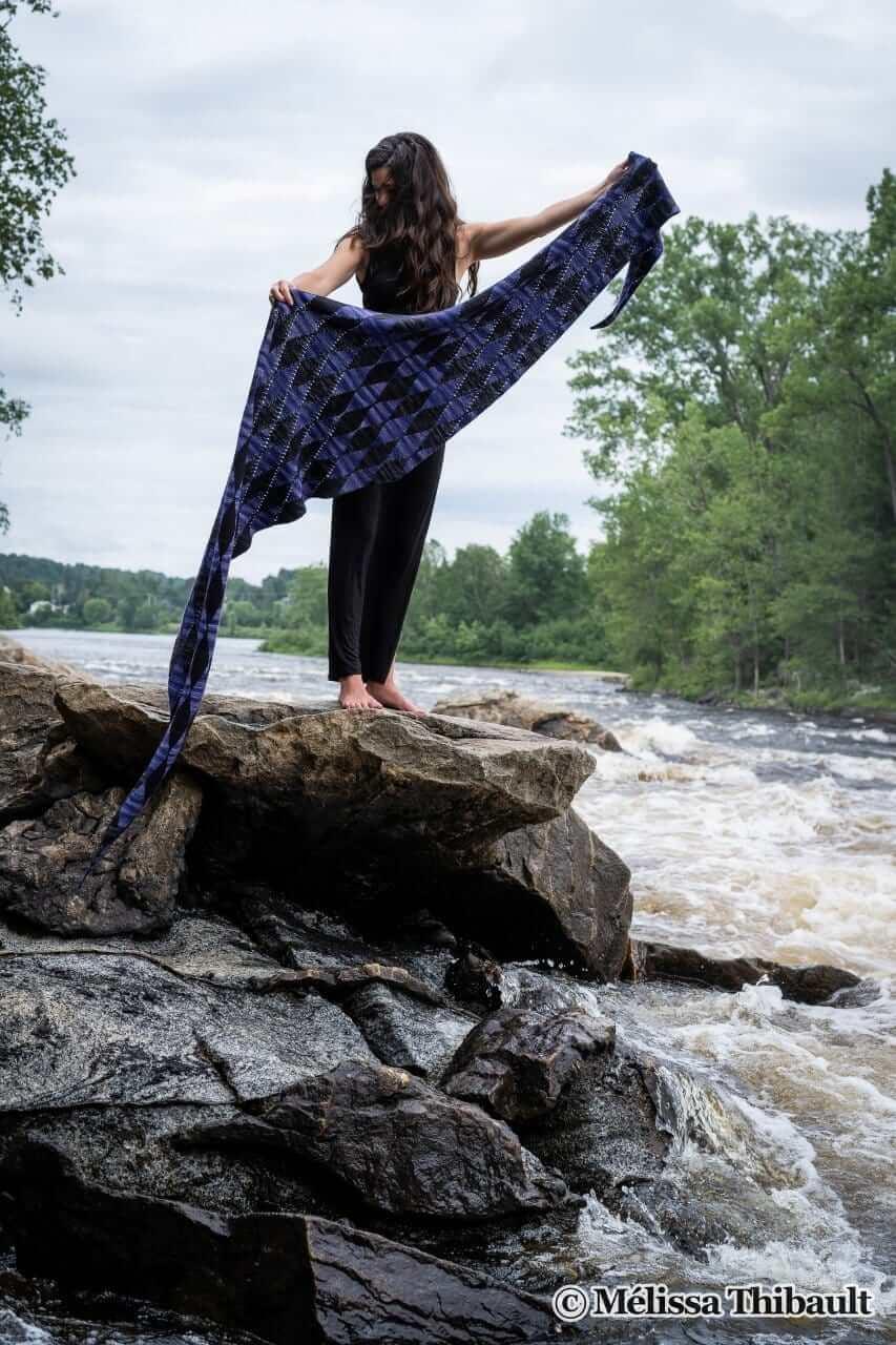 Kit to crochet Mélissa Thibault's SERENITE shawl pattern - Les Laines Biscotte Yarns