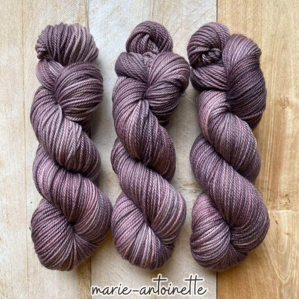 Hand-dyed yarn MERINO WORSTED MARIE ANTOINETTE