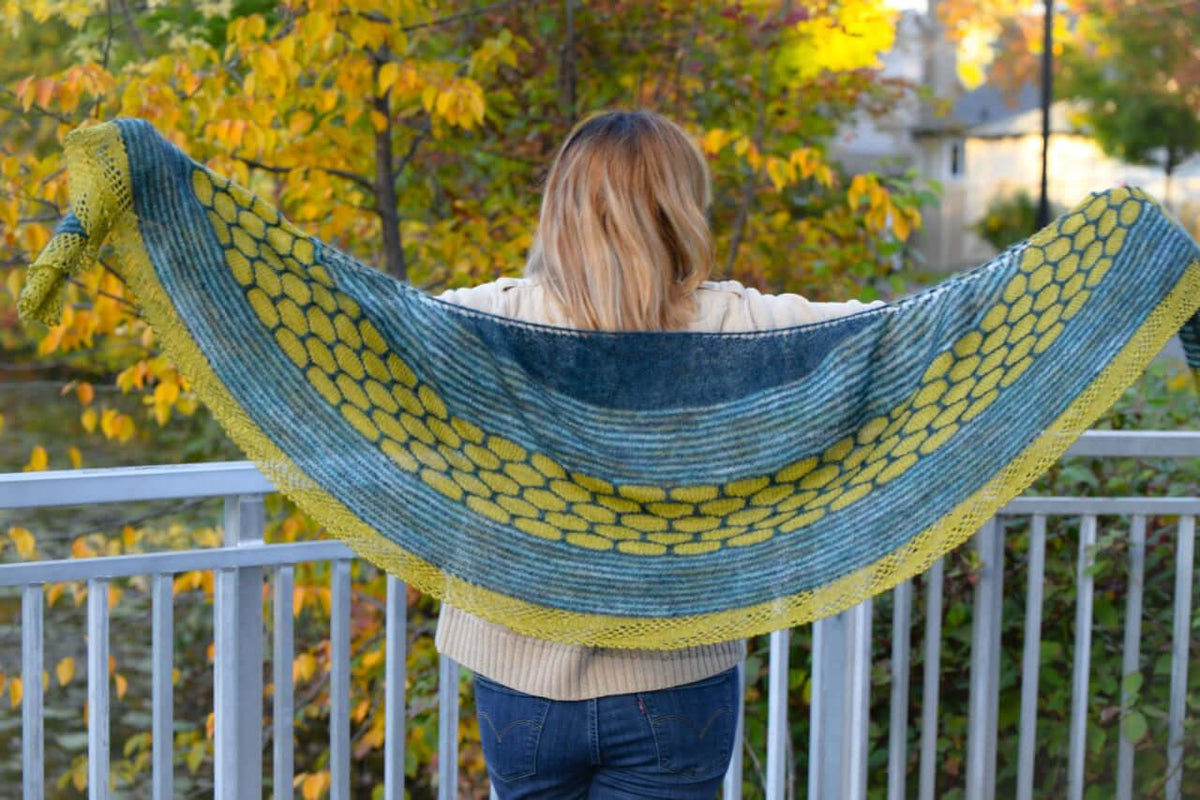 Nebra Sky shawl Knitting kit - Les Laines Biscotte Yarns