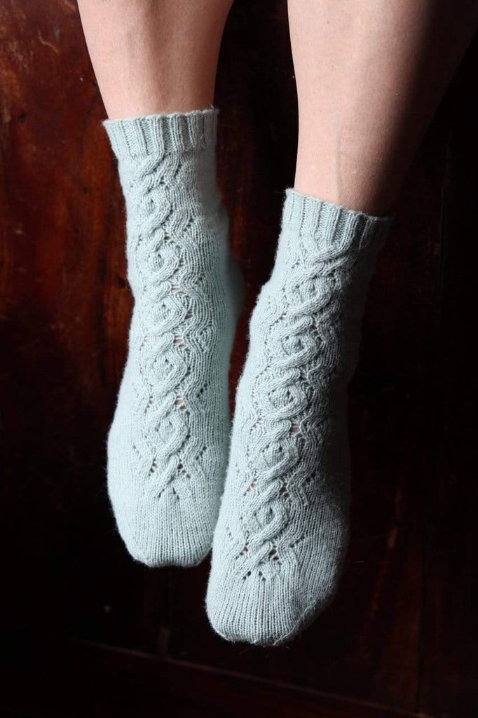 Love Knot Sock FREE Sock Pattern