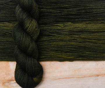 Hand-dyed Sock Yarn - BIS-SOCK KALAMATA