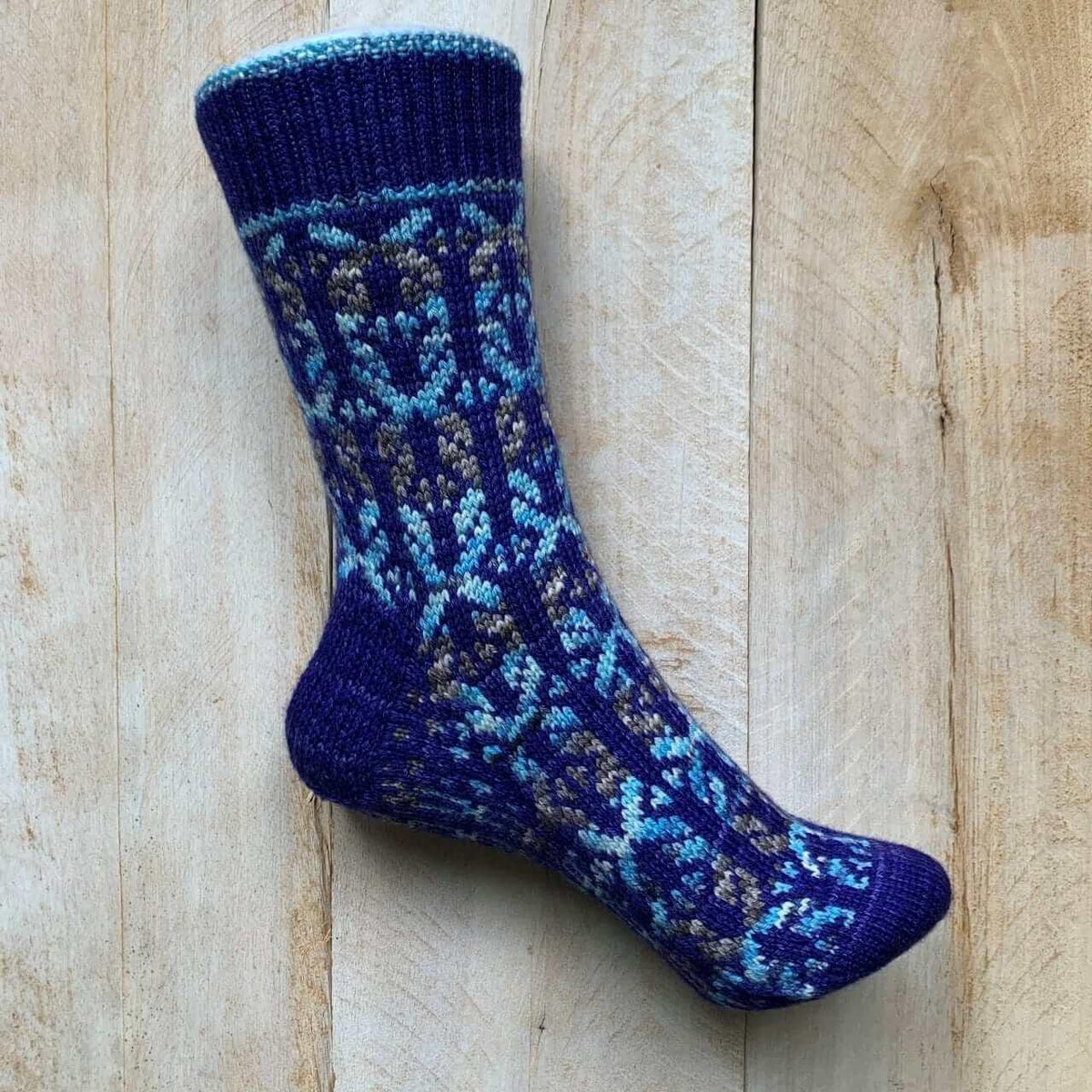 XO Socks Knitting Pattern