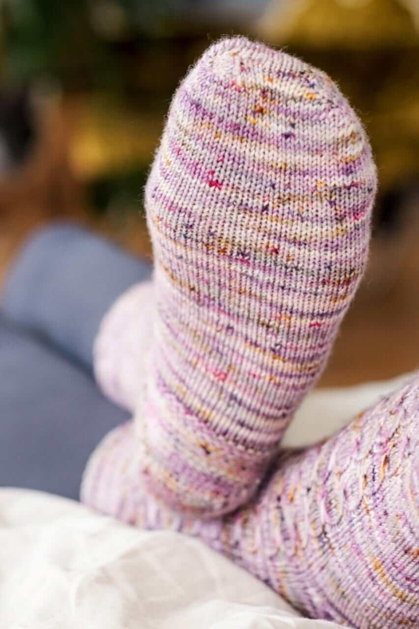 Speckled Eggs Socks Pattern