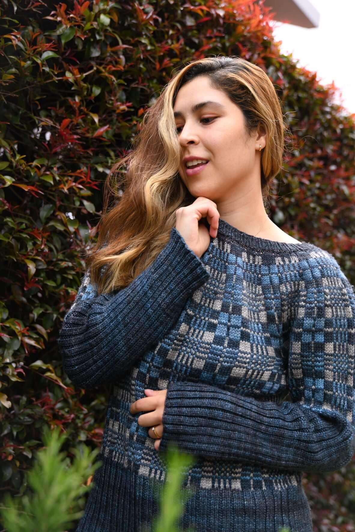 Yoke sweater pattern - Inspiration Tartan