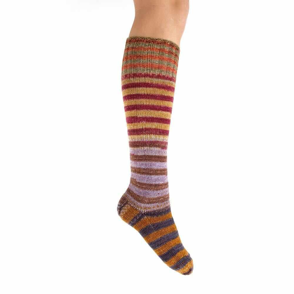 Urth Uneek - Self-Striping Matching Sock-Kit - Color: DUS69