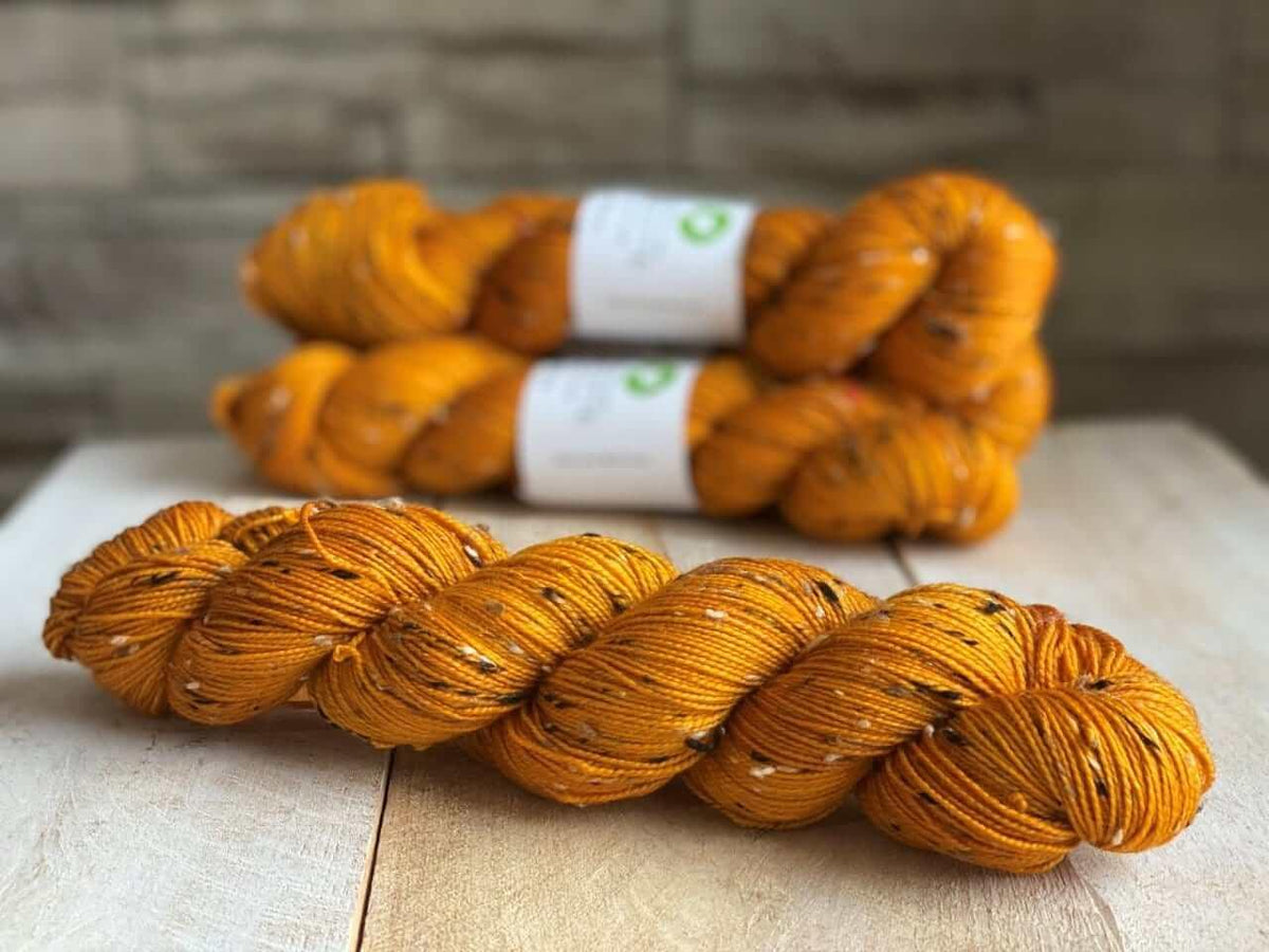 Fingering tweed yarn SIRIUS VITAMINE C