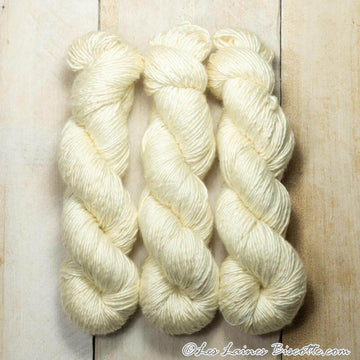 Merino & silk hand-dyed yarn ALBUS VANILLE
