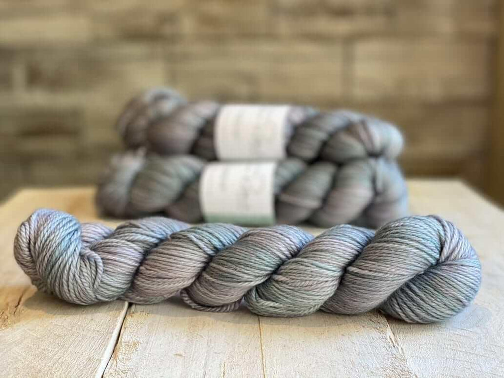Hand-dyed yarn MERINO WORSTED BLUENOSE