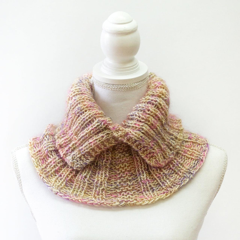 Cache-Cou Doux - Free Neckwarmer Pattern - Les Laines Biscotte Yarns