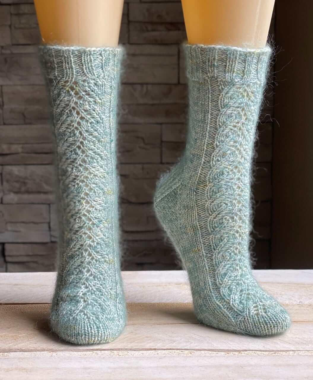 CLOUD 9 Free Knitting Socks Pattern – Les Laines Biscotte Yarns