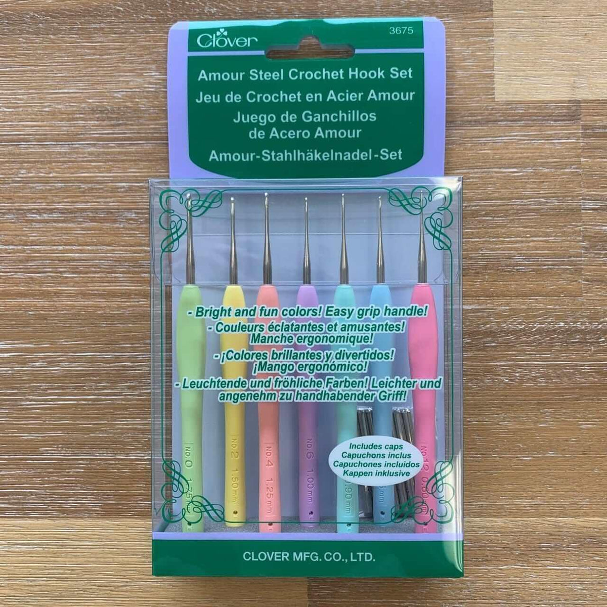 CLOVER - Amour Crochet Hook Set #3673 - #3675 - Les Laines Biscotte Yarns