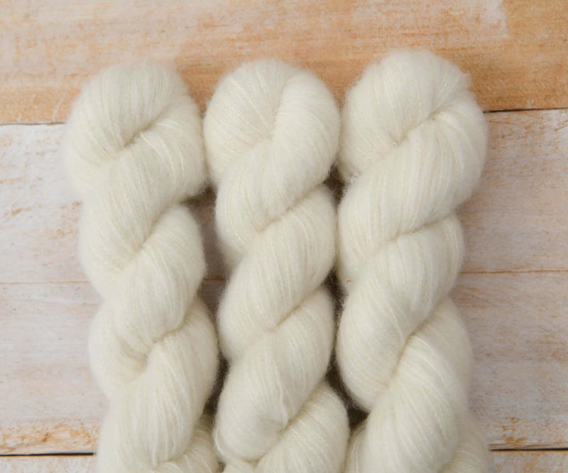 Brushed cashmere yarn hand-dyed DOLCE NATURE