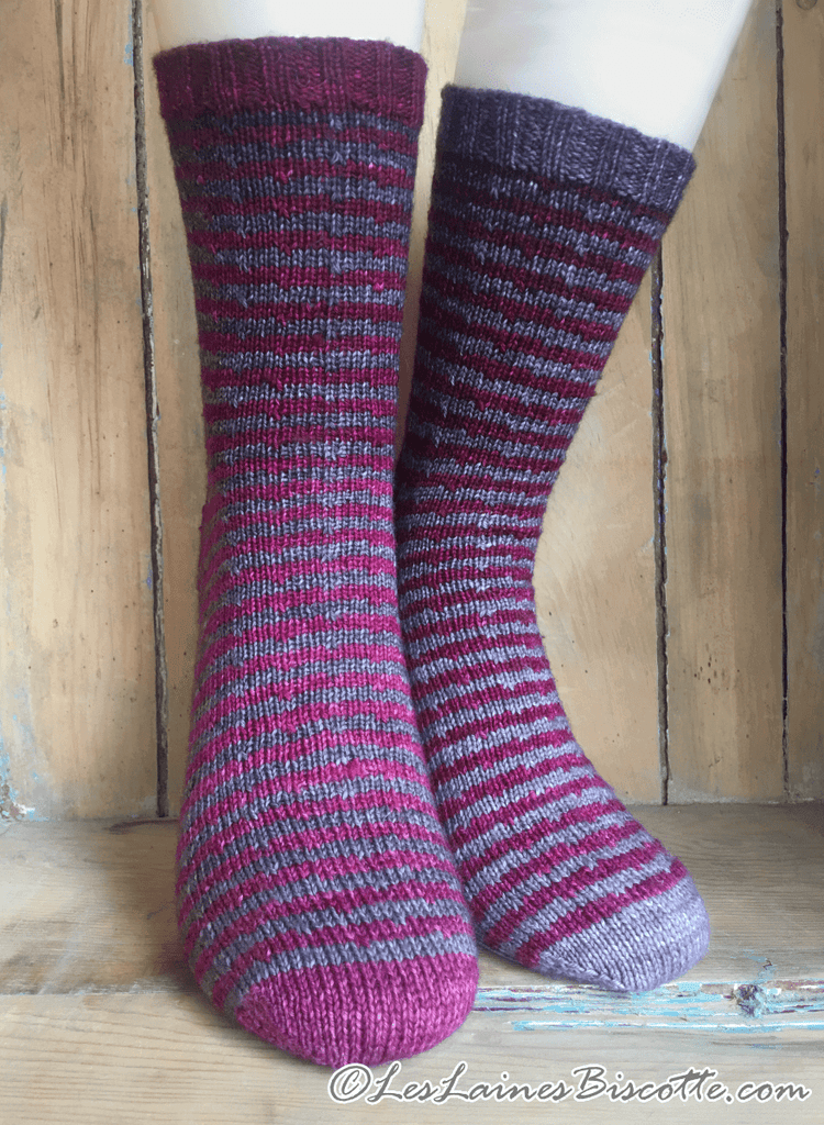Free socks pattern - The 2 make a pair (Les 2 font la paire)