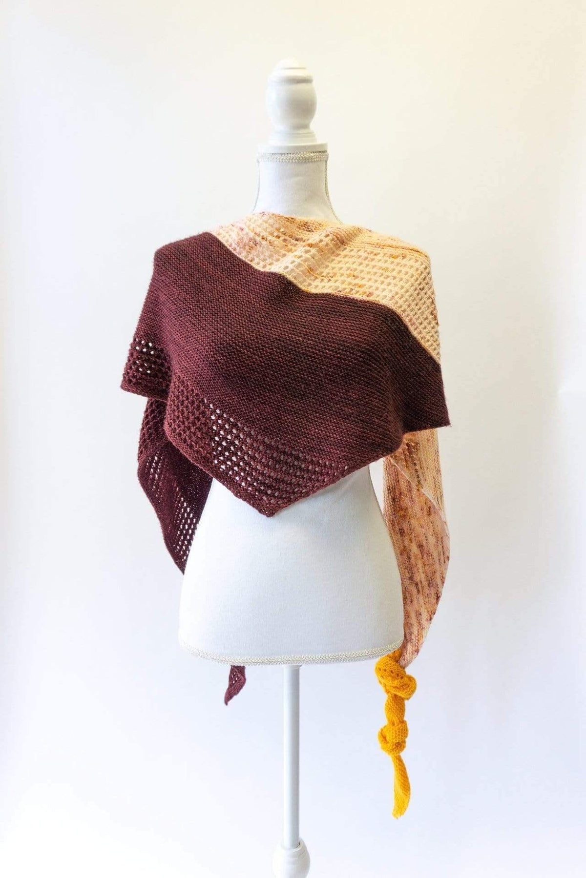 MAGIC SPRING SHAWL knitting kit by Katerina Bobkova - Les Laines Biscotte Yarns