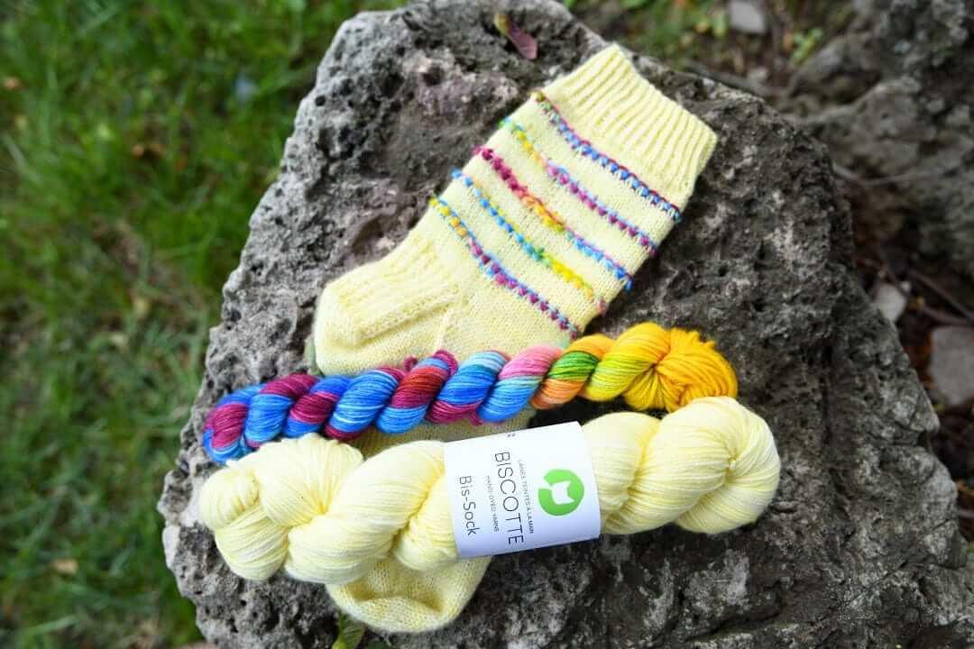 Mini Bobble Sock Kit à Tricoter - Les Laines Biscotte Yarns