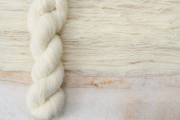 Brushed cashmere yarn hand-dyed DOLCE NATURE