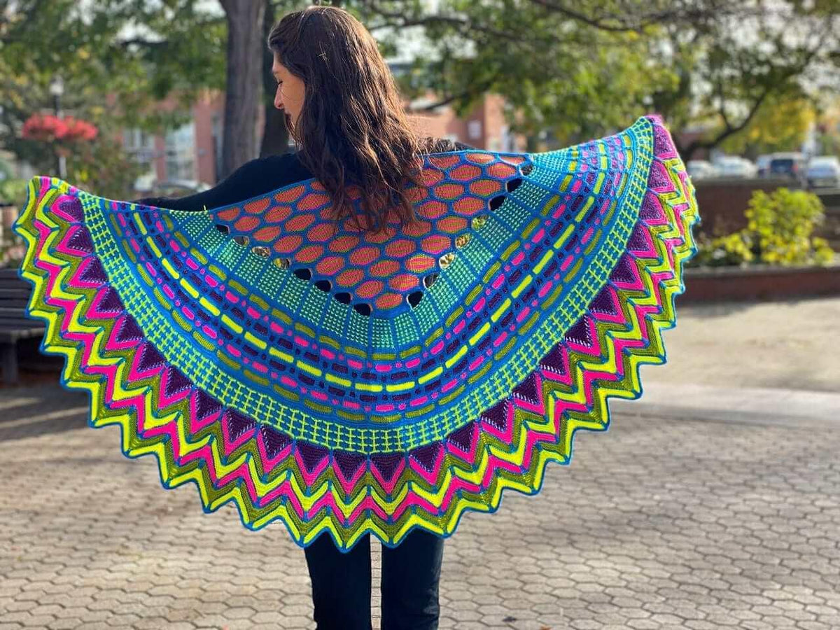 Knitting knit Slipstravaganza shawl by Stephen West - Les Laines Biscotte Yarns